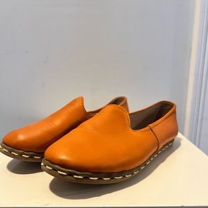 Limited edition Orange Sabahs. Size 38